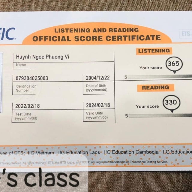 Cả nhà cùng chúc mừng bạn Huỳnh Vi của cô nhé ! Có được Toeic 695 khi mới học xong lớp 12 